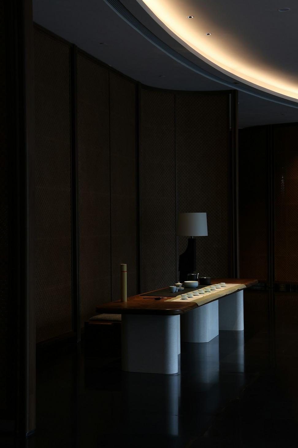 Executive Corner Suite